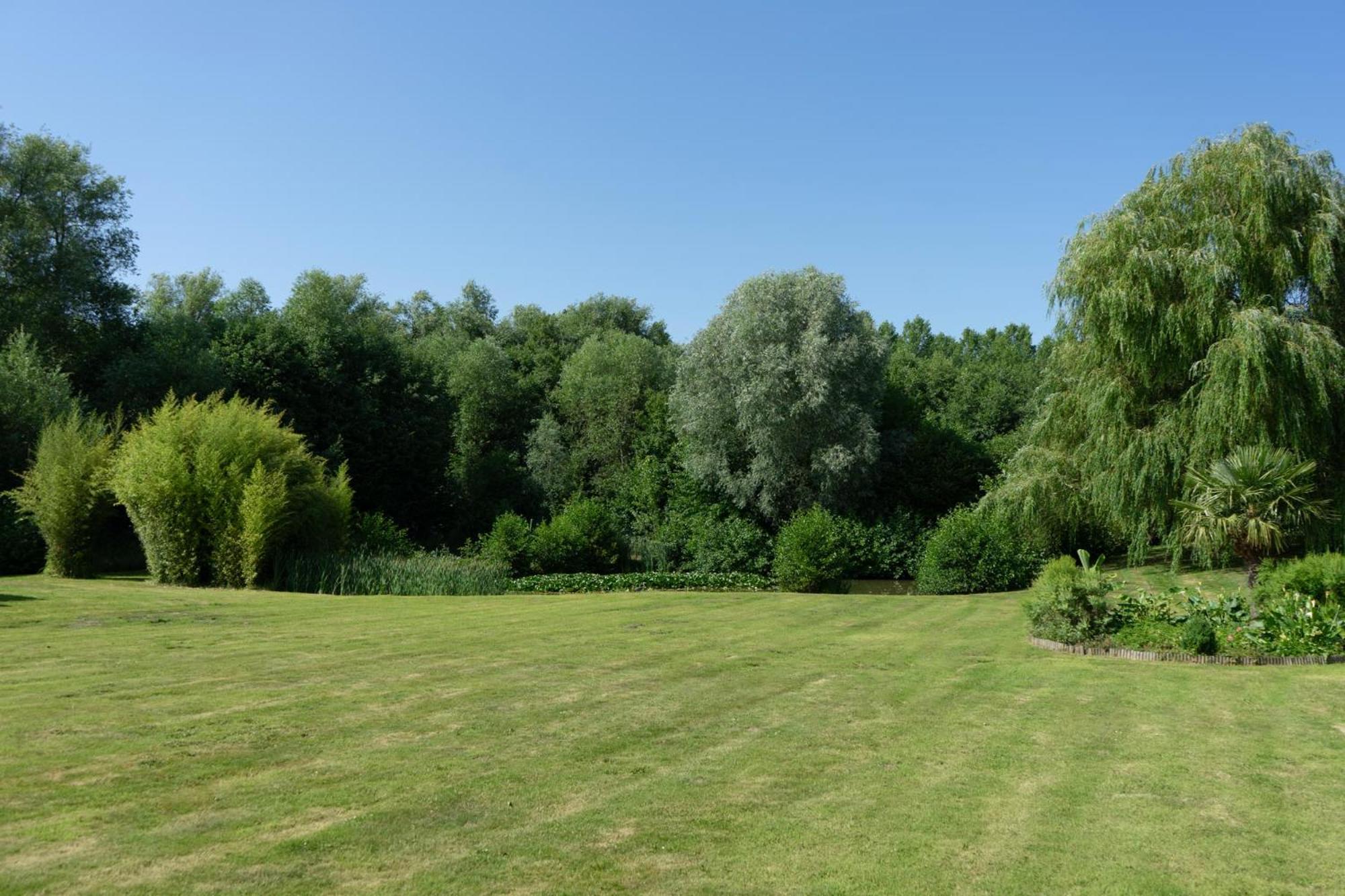 Au Petit Canteleu - Bed & Breakfast Beloeil Eksteriør billede
